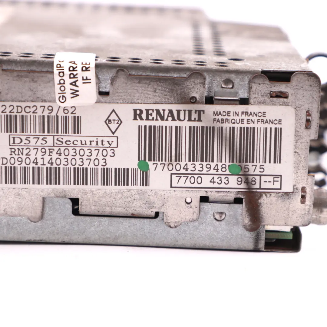 Radio Stereo CD Player Head Unit to Renault Master Trafic with Part number 7700433948 Renault Master Trafic Radio Stereo CD Player Head Unit - SKU 7700433948 - Part number 7700433948