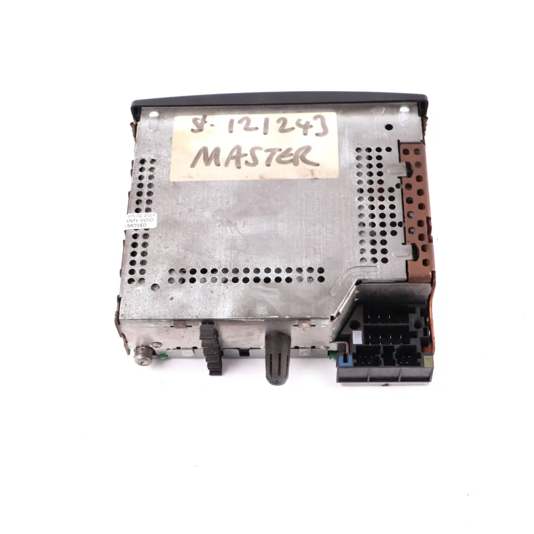 Radio Stereo CD Player Head Unit to Renault Master Trafic with Part number 7700433948 Renault Master Trafic Radio Stereo CD Player Head Unit - SKU 7700433948 - Part number 7700433948