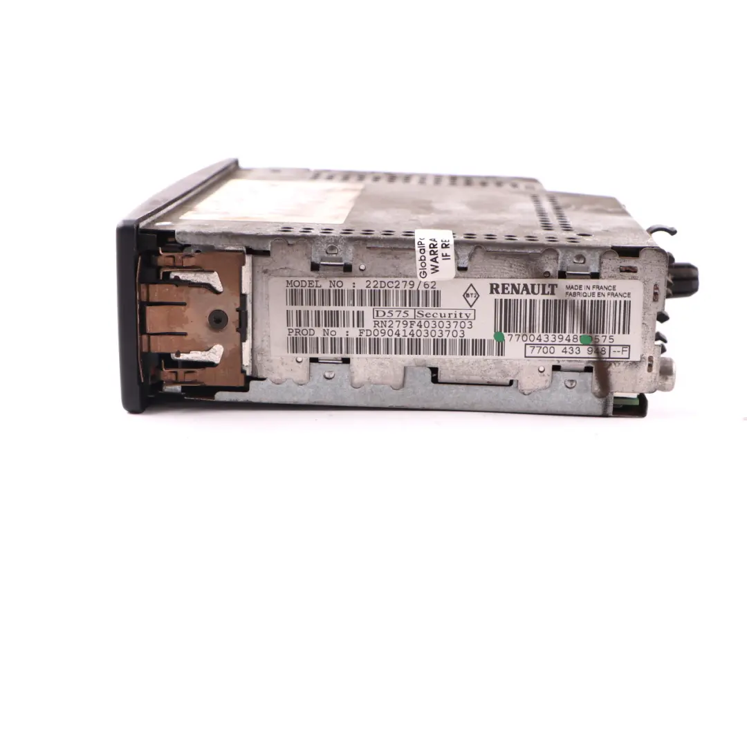 Radio Stereo CD Player Head Unit to Renault Master Trafic with Part number 7700433948 Renault Master Trafic Radio Stereo CD Player Head Unit - SKU 7700433948 - Part number 7700433948