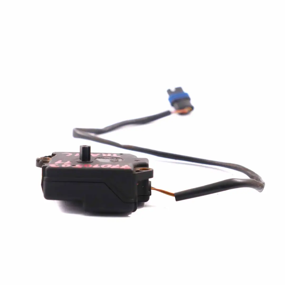 Heater Matrix Flap Control Flap Motor Unit Actuator to Renault Trafic II with Part number 7701050311 Renault Trafic II Heater Matrix Flap Control Flap Motor Unit Actuator - SKU 7701050311 - Part number 7701050311