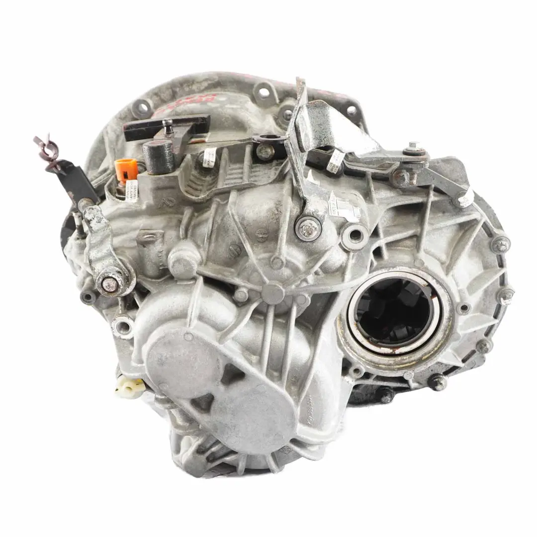 Cambio Manuale 6 Velocità PK6*375 per Renault Trafic 1.9 DCI Diesel con numero di parte 7701477946 Renault Trafic 1.9 DCI Diesel Cambio Manuale 6 Velocità PK6*375 - SKU 7701477946 - Numero di parte 7701477946