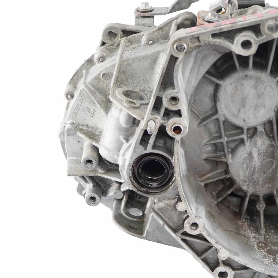 Cambio Manuale 6 Velocità PK6*375 per Renault Trafic 1.9 DCI Diesel con numero di parte 7701477946 Renault Trafic 1.9 DCI Diesel Cambio Manuale 6 Velocità PK6*375 - SKU 7701477946 - Numero di parte 7701477946