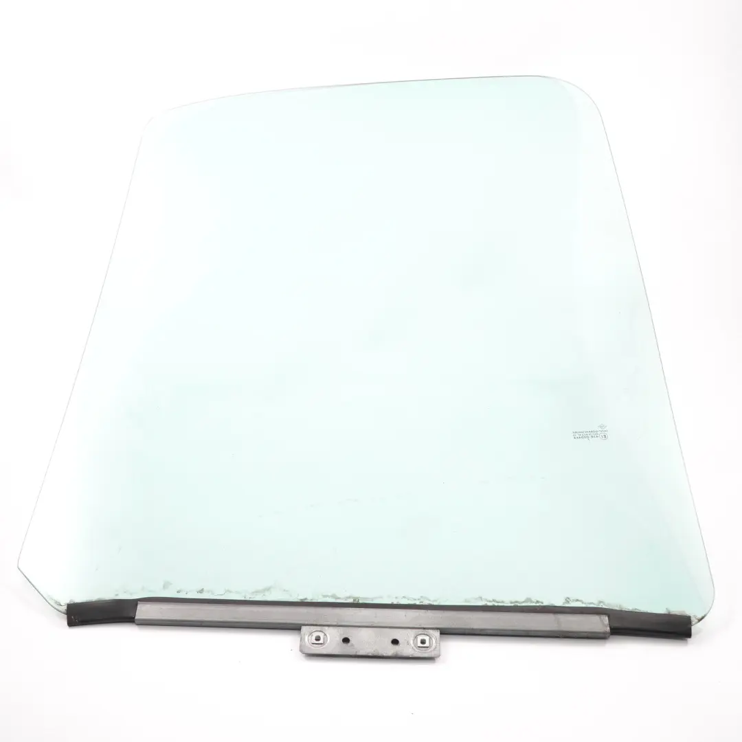 Window Glass Renault Master II Movano A Front Door Side Glazing Right O/S AS2 to with Part number 7701694295 Window Glass Renault Master II Movano A Front Door Side Glazing Right O/S AS2 - SKU 7701694295 - Part number 7701694295