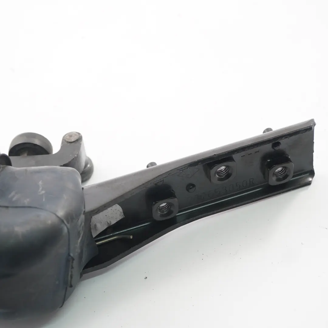coulissante latérale gauche galet guide pour Renault Master Movano Porte à propos du numéro de pièce 777653050R Renault Master Movano Porte coulissante latérale gauche galet guide - SKU 777653050R - Numéro de pièce 777653050R