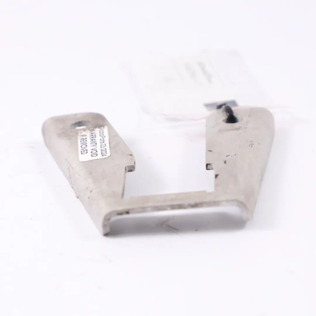 Soporte de montaje Soporte para BMW E90 con número de pieza 7777462 BMW E90 Soporte de montaje Soporte - SKU 7777462 - Número de pieza 7777462