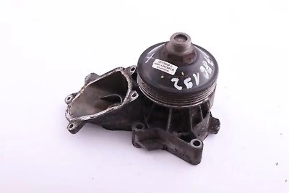 M57 Pompe A Eau Mecaniquement 2354055 pour BMW 3 5 7 X5 E38 E39 E46 E53 à propos du numéro de pièce 7786192 BMW 3 5 7 X5 E38 E39 E46 E53 M57 Pompe A Eau Mecaniquement 2354055 - SKU 7786192 - Numéro de pièce 7786192