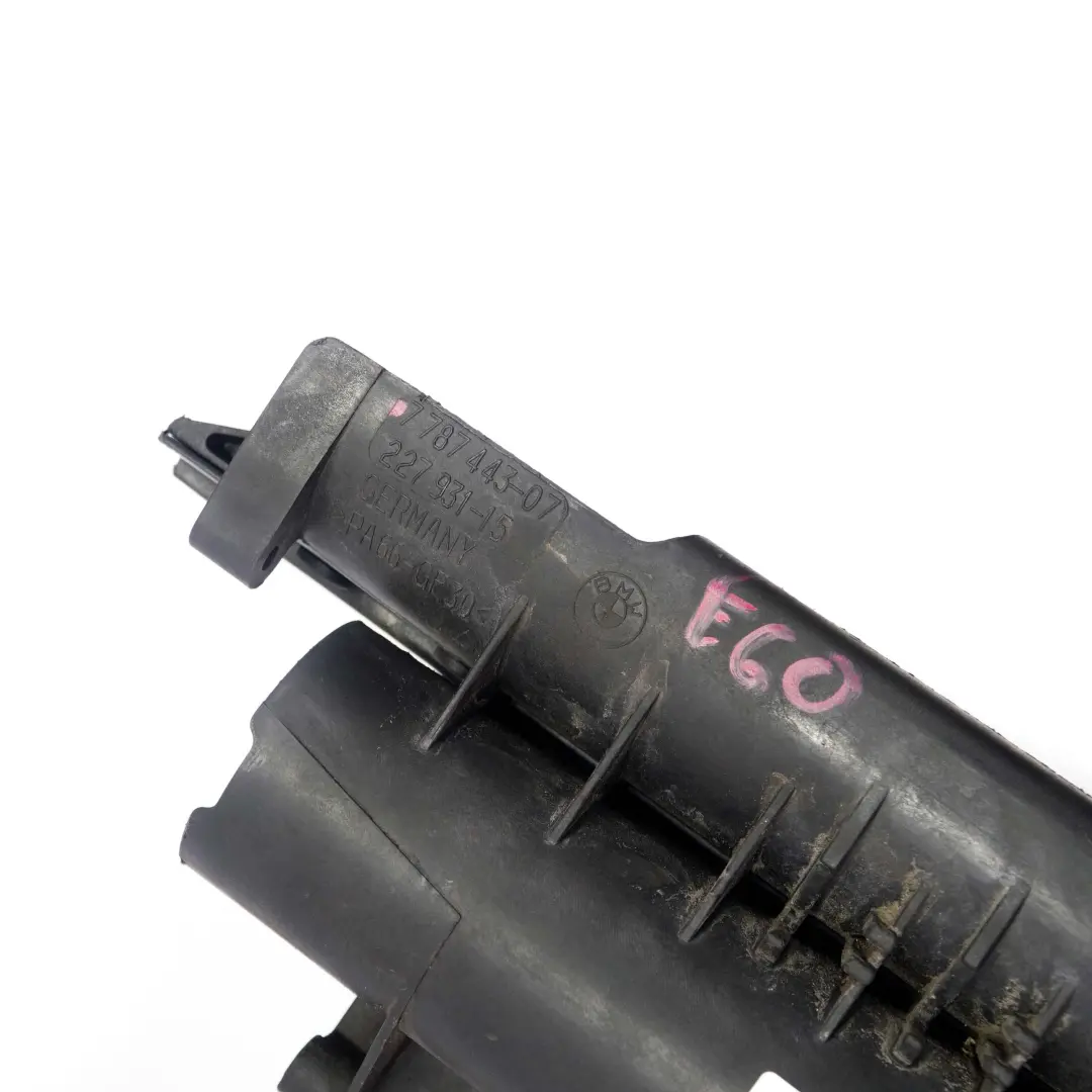 Motore Radiatore Ventola Supporto per BMW E60 E61 Diesel con numero di parte 7787443 BMW E60 E61 Diesel Motore Radiatore Ventola Supporto - SKU 7787443 - Numero di parte 7787443