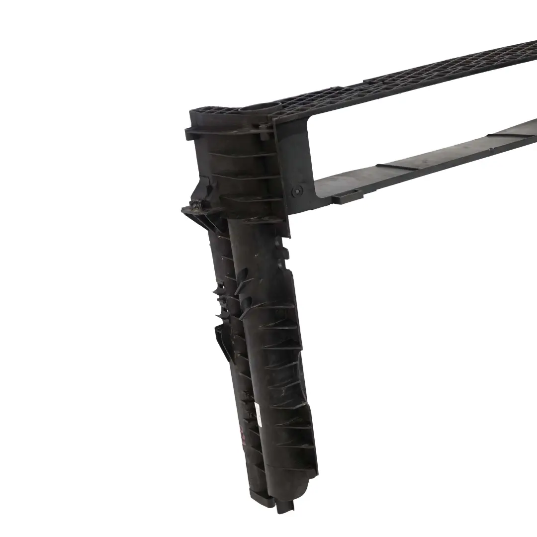 Radiator Fan Carrier Holder to BMW E60 E61 Diesel Engine with Part number 7787443 BMW E60 E61 Diesel Engine Radiator Fan Carrier Holder - SKU 7787443 - Part number 7787443