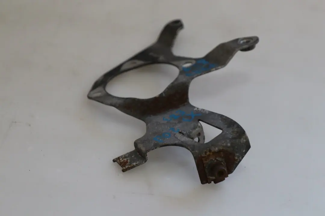 M47N2 Stützblech Lenkhilfepumpe für BMW X3 3 er E46 E83 Diesel mit Teilenummer 7787831 BMW X3 3 er E46 E83 Diesel M47N2 Stützblech Lenkhilfepumpe - SKU 7787831 - Teilenummer 7787831