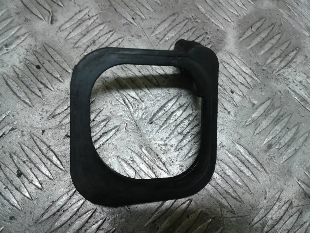 Uszczelka guma silnika głowicy BMW e46 e60 e83 e90 do o numerze 11127787977 Uszczelka guma silnika głowicy BMW e46 e60 e83 e90 - SKU 7787977 - Numer Części 11127787977