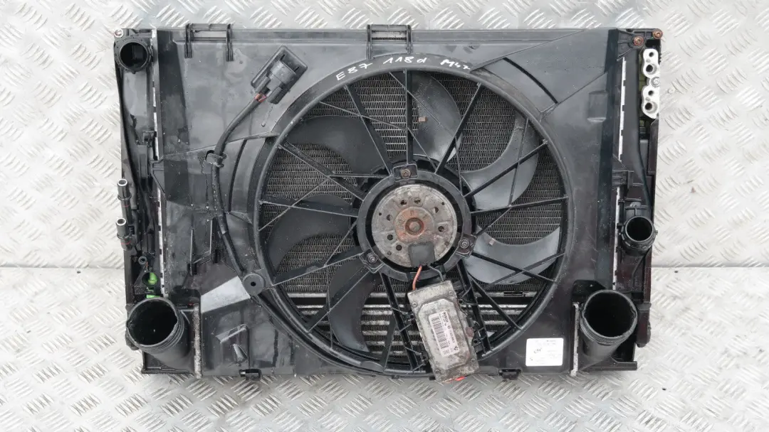 BMW E87 E90 E91 Set completo ventola radiatore con ventola DIESEL M47 - SKU 7788905-1 - Numero di parte 17427788905