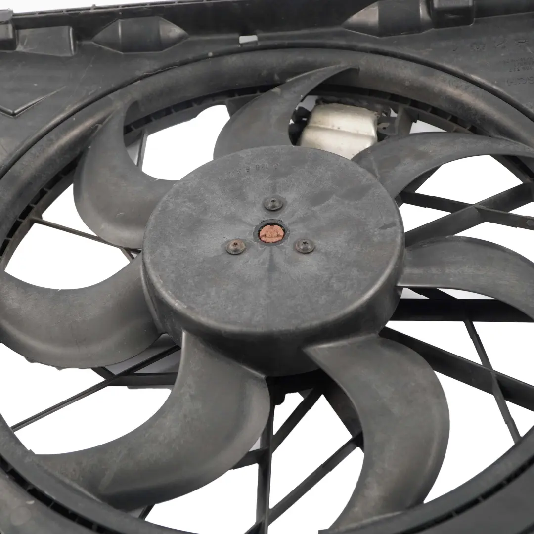 Radiatore Ventola Raffreddamento Diesel 300W per BMW E81 E87 E90 E91 con numero di parte 7788905 BMW E81 E87 E90 E91 Radiatore Ventola Raffreddamento Diesel 300W - SKU 7788905-3 - Numero di parte 7788905