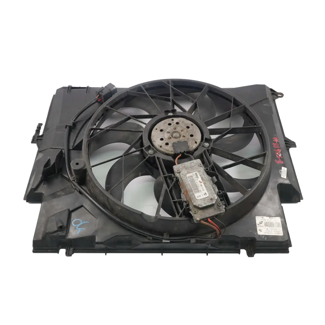 Carcasa Ventilador Radiador Diesel 300V para BMW E81 E87 E90 E91 con número de pieza 7788905 BMW E81 E87 E90 E91 Carcasa Ventilador Radiador Diesel 300V - SKU 7788905-3 - Número de pieza 7788905