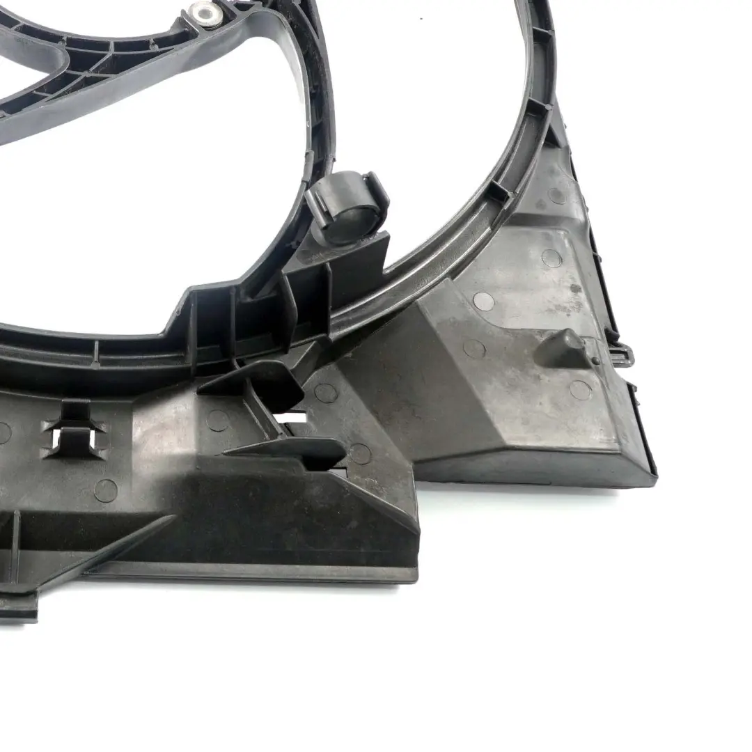 Carcasa Ventilador Del Radiador 7788906 para BMW E81 X1 E84 E87 LCI E90 E91 Diesel con número de pieza 17427788906 BMW E81 X1 E84 E87 LCI E90 E91 Diesel Carcasa Ventilador Del Radiador 7788906 - SKU 7788906-5 - Número de pieza 17427788906