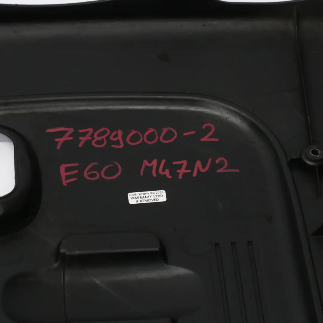 BMW E60 E61 X3 E83 M47N2 Panneau recouvrement acoustique moteur diesel - SKU 7789000-2 - Numéro de pièce 7789000