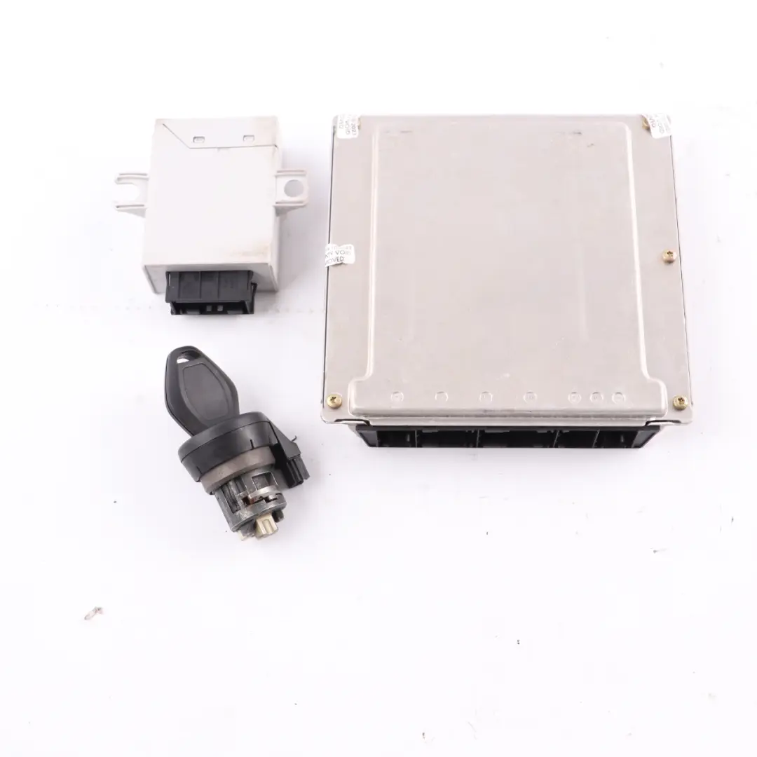 M57 184HP ECU Kit Control Unit DDE EWS3 + Key Automatic to BMW X5 E53 3.0d with Part number 7789376 BMW X5 E53 3.0d M57 184HP ECU Kit Control Unit DDE EWS3 + Key Automatic - SKU 7789376-4 - Part number 7789376