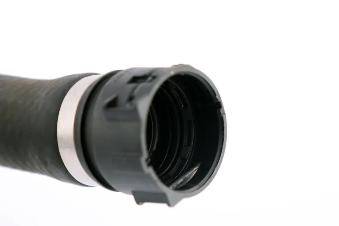 Schlauch Zylinder Kopfkühler Oben Diesel für BMW E90 E90N E91 E92 E93 mit Teilenummer 7789587 BMW E90 E90N E91 E92 E93 Schlauch Zylinder Kopfkühler Oben Diesel - SKU 7789587 - Teilenummer 7789587