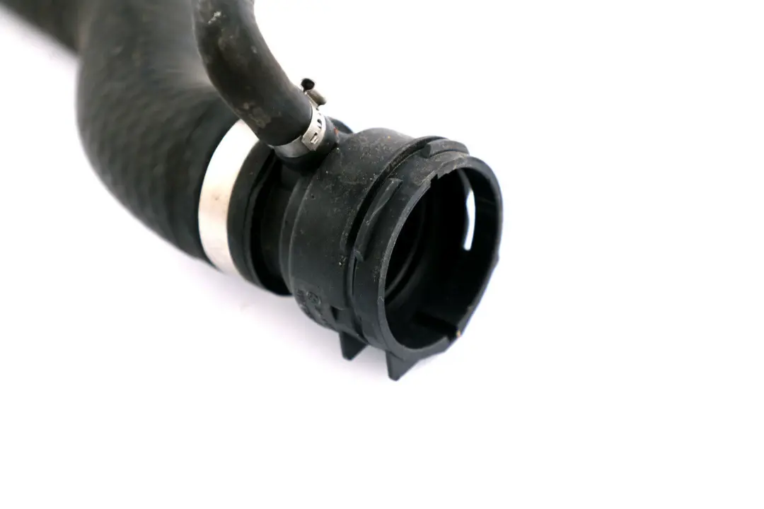 Schlauch Zylinder Kopfkühler Oben Diesel für BMW E90 E90N E91 E92 E93 mit Teilenummer 7789587 BMW E90 E90N E91 E92 E93 Schlauch Zylinder Kopfkühler Oben Diesel - SKU 7789587 - Teilenummer 7789587