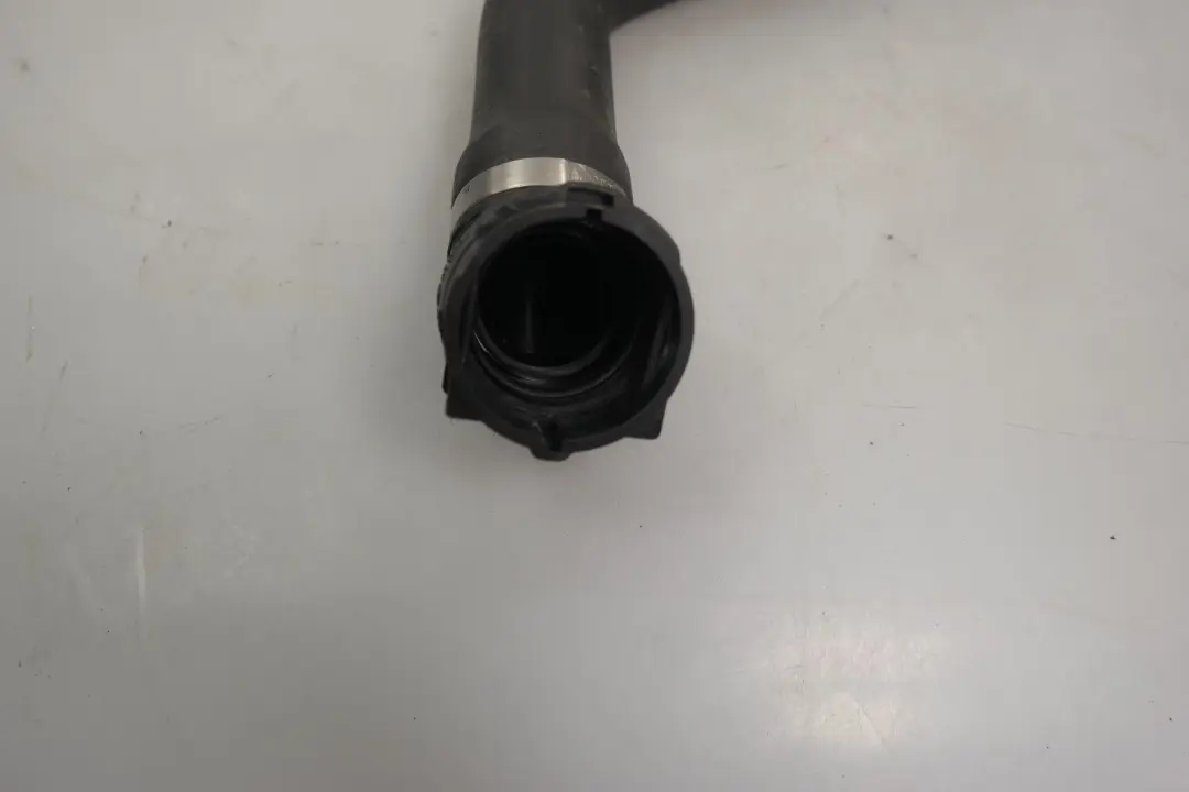 Série 5 E60 E61 LCi M57N Tuyau de refroidissement du radiateur pour BMW à propos du numéro de pièce 7789723 BMW Série 5 E60 E61 LCi M57N Tuyau de refroidissement du radiateur - SKU 7789723 - Numéro de pièce 7789723