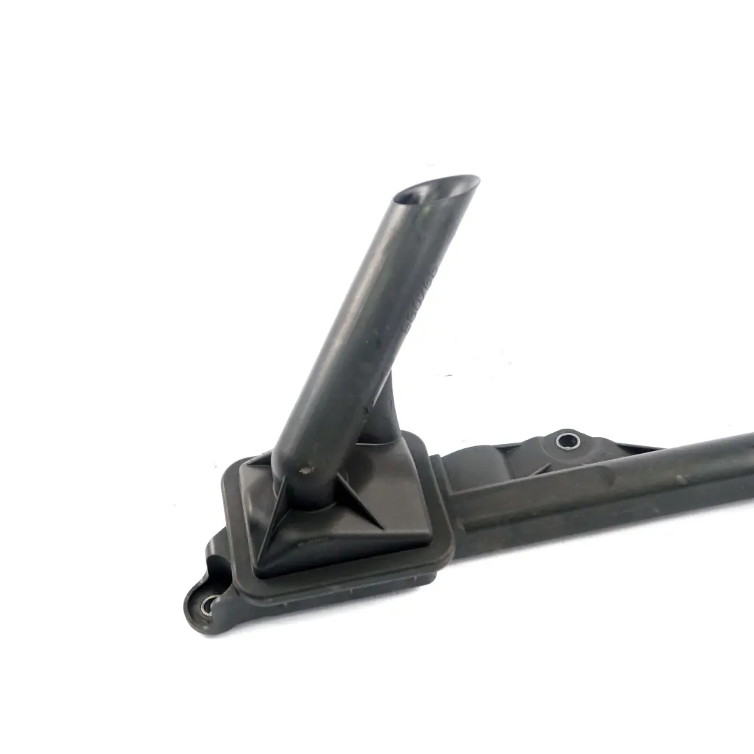 M57N Tuyau de récupération d'huile du carter avec joint pour BMW E60 E61 E65 à propos du numéro de pièce 7790058 BMW E60 E61 E65 M57N Tuyau de récupération d'huile du carter avec joint - SKU 7790058 - Numéro de pièce 7790058