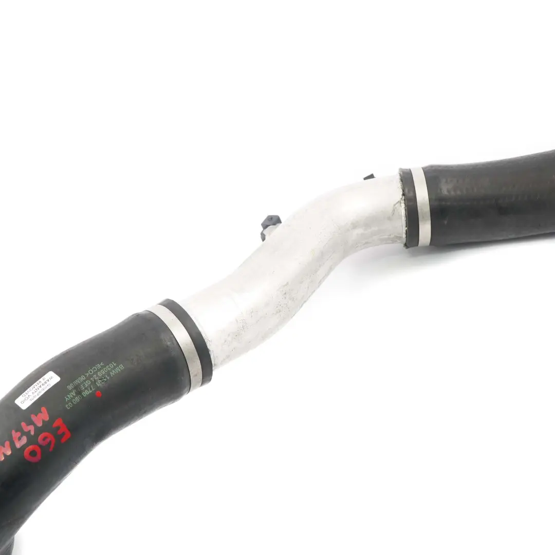 M47N2 Intercooler Hose Turbo Air Charge Pipe para BMW E60 E61 520d Diesel con número de pieza 7790090 BMW E60 E61 520d Diesel M47N2 Intercooler Hose Turbo Air Charge Pipe - SKU 7790090 - Número de pieza 7790090