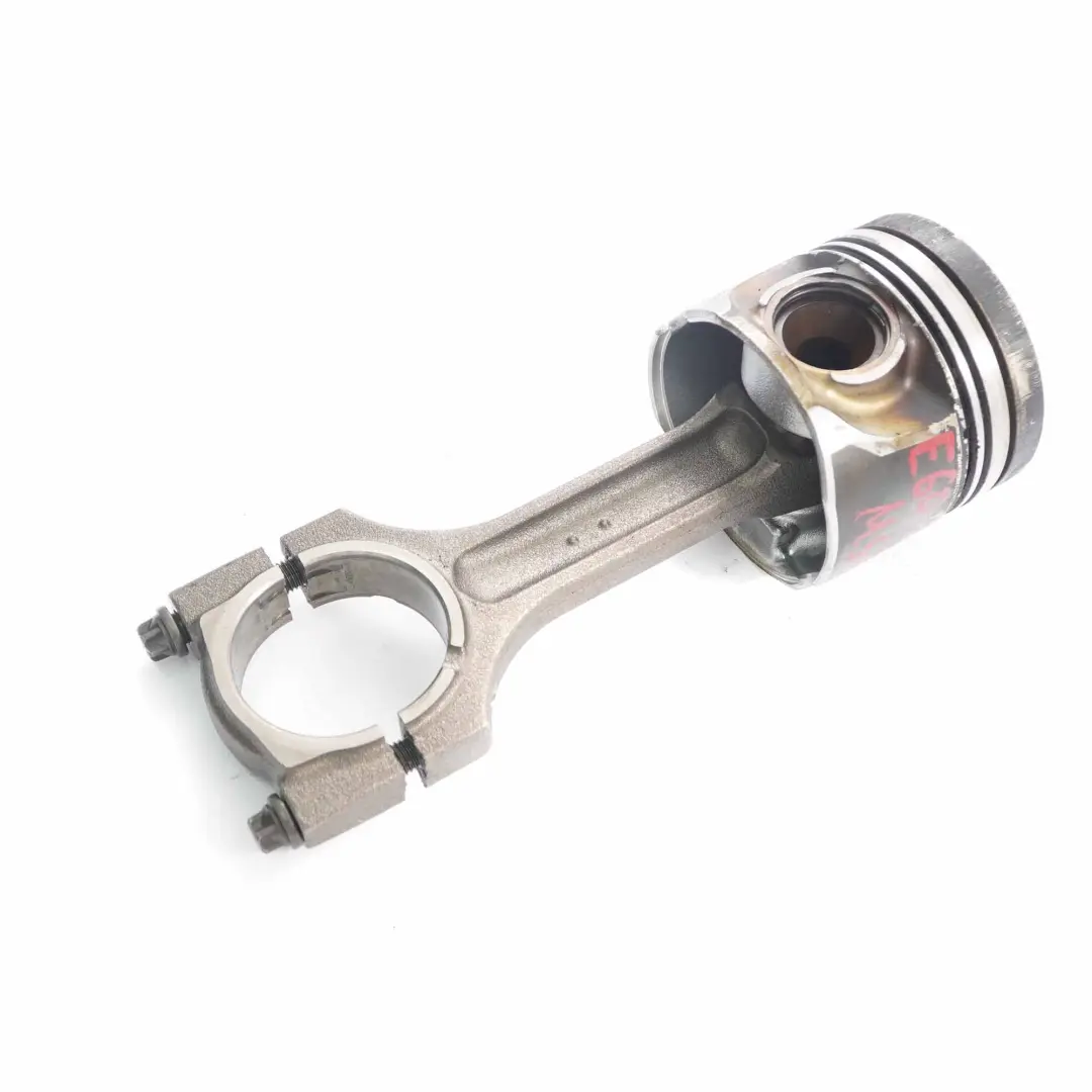 M57N 256D2 Tłok korbowód do BMW E60 E61 525d Diesel o numerze 7792099 BMW E60 E61 525d Diesel M57N 256D2 Tłok korbowód - SKU 7792099 - Numer Części 7792099