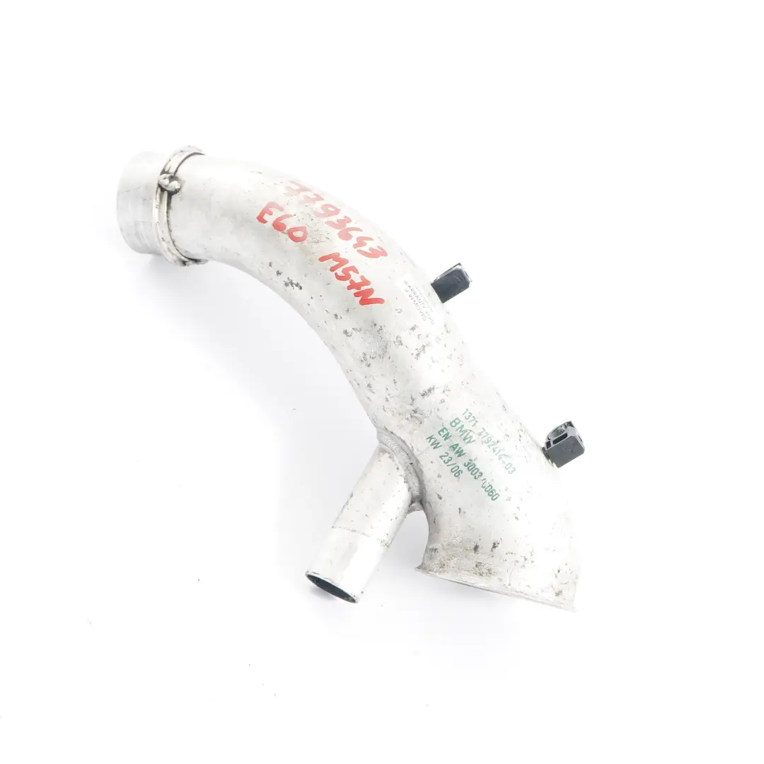 M57N Tubo Aspirazione Aria Filtrata per BMW E60 E61 535d con numero di parte 7793643 BMW E60 E61 535d M57N Tubo Aspirazione Aria Filtrata - SKU 7793643 - Numero di parte 7793643