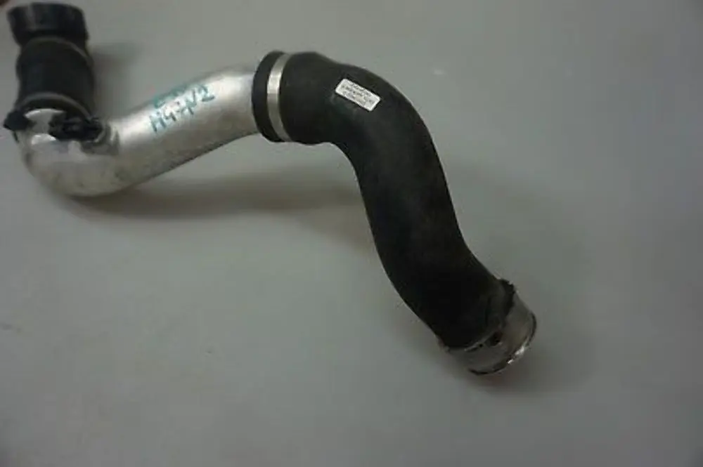 M47N2 Diesel Charge Air Line Pipe Turbo to BMW 3 SERIES E90 E91 318d 320d with Part number 7793784 BMW 3 SERIES E90 E91 318d 320d M47N2 Diesel Charge Air Line Pipe Turbo - SKU 7793784 - Part number 7793784