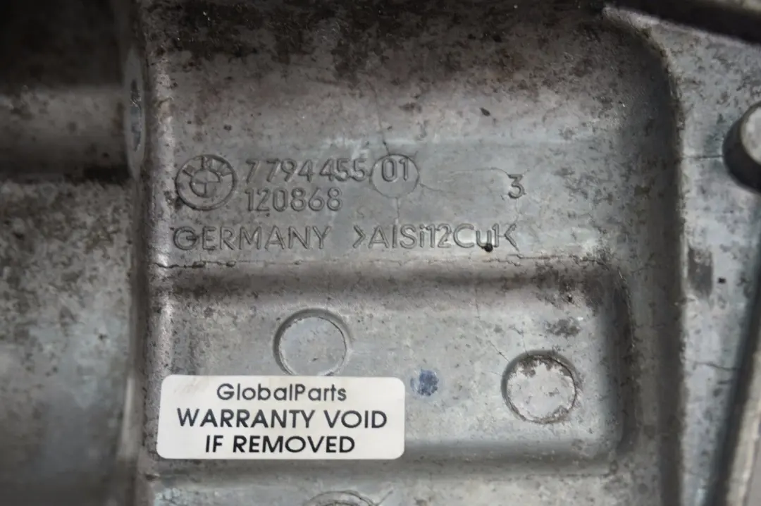Supporto Pompa Servosterzo per BMW E87 E90 E91 E92 E93 con numero di parte 7794455 BMW E87 E90 E91 E92 E93 Supporto Pompa Servosterzo - SKU 7794455 - Numero di parte 7794455