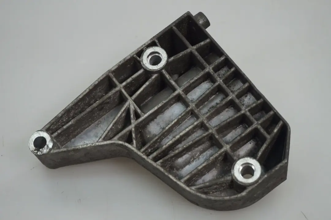 Support De Pompe De Direction Assistée pour BMW E87 E90 E91 E92 E93 à propos du numéro de pièce 7794455 BMW E87 E90 E91 E92 E93 Support De Pompe De Direction Assistée - SKU 7794455 - Numéro de pièce 7794455