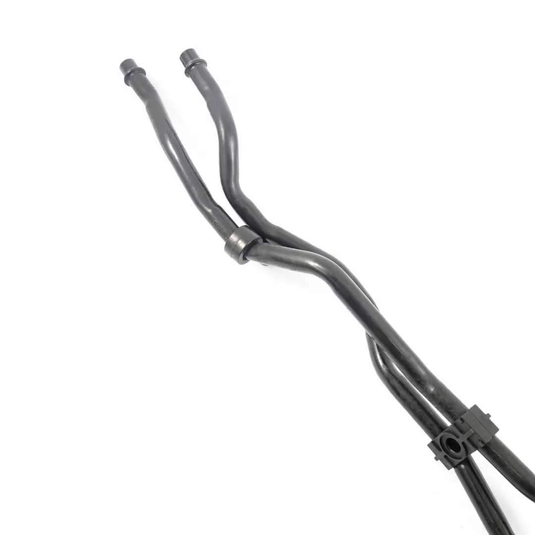 Tuyau Refroidissement Huile BMW E60 E61 E63 E65 LCI Tuyau Entrée Sortie pour à propos du numéro de pièce 17227794577 Tuyau Refroidissement Huile BMW E60 E61 E63 E65 LCI Tuyau Entrée Sortie - SKU 7794577 - Numéro de pièce 17227794577