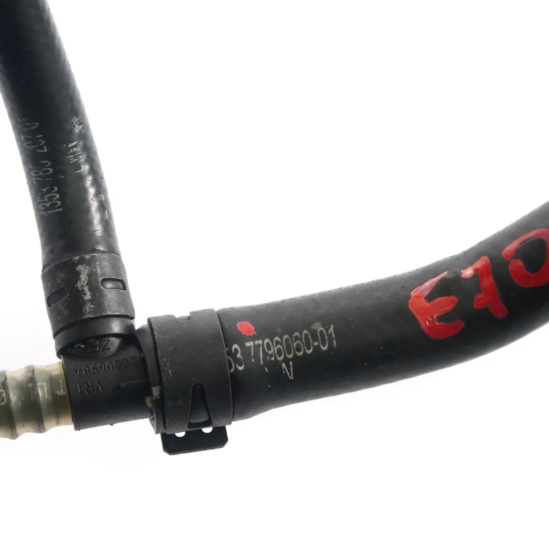 Tubo de combustible BMW X5 E70 X6 E71 Diesel M57N2 Manguera de retorno para con número de pieza 7796060 Tubo de combustible BMW X5 E70 X6 E71 Diesel M57N2 Manguera de retorno - SKU 7796060 - Número de pieza 7796060