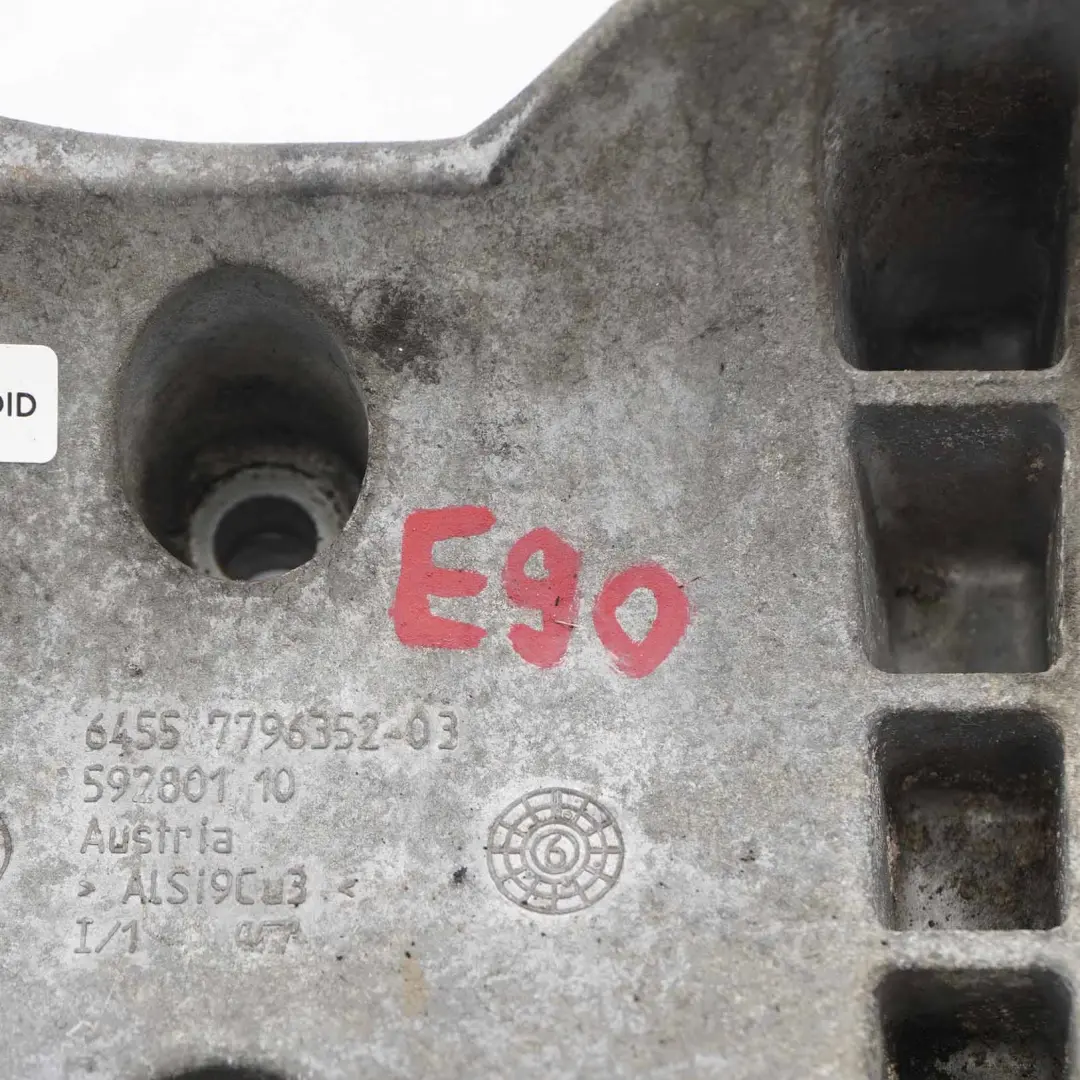 Halterung BMW E90 E91 E92 M57N2 Klimaanlagenhalterung für Kompressor mit Teilenummer 7796352 Kompressor Halterung BMW E90 E91 E92 M57N2 Klimaanlagenhalterung - SKU 7796352 - Teilenummer 7796352