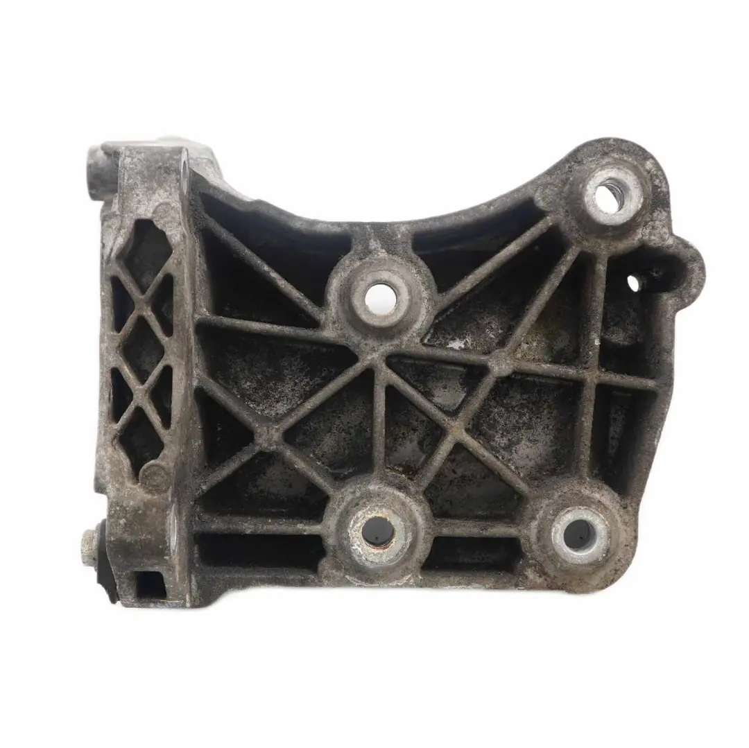 Supporto Compressore BMW E90 E91 E92 M57N2 Supporto Aria Condizionata per con numero di parte 7796352 Supporto Compressore BMW E90 E91 E92 M57N2 Supporto Aria Condizionata - SKU 7796352 - Numero di parte 7796352