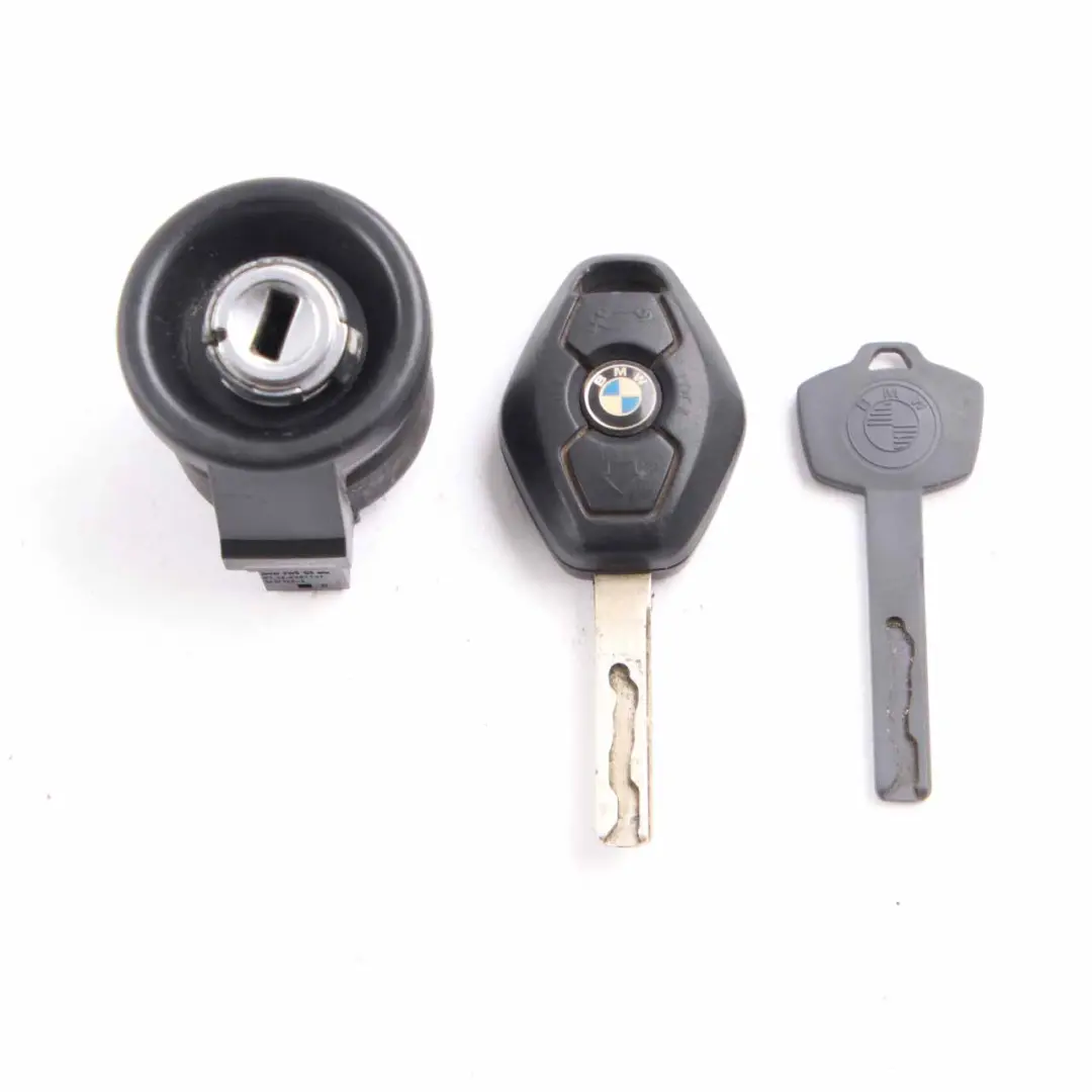 M57N Engine Control ECU DDE + CAS2 + Key Automatic to BMW E60 E61 535d with Part number 7796680 BMW E60 E61 535d M57N Engine Control ECU DDE + CAS2 + Key Automatic - SKU 7796680 - Part number 7796680