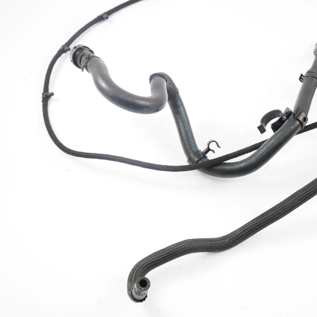 M57N Manguera Tuberia Retorno Combustible para BMW E60 E65 525d 530d Diesel con número de pieza 7796798 BMW E60 E65 525d 530d Diesel M57N Manguera Tuberia Retorno Combustible - SKU 7796798 - Número de pieza 7796798