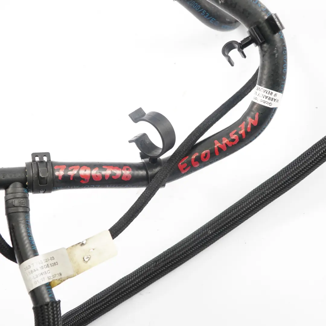 M57N Tuyau De La Ligne De Retour De Carburant pour BMW E60 E65 525d 530d 535d 730d à propos du numéro de pièce 7796798 BMW E60 E65 525d 530d 535d 730d M57N Tuyau De La Ligne De Retour De Carburant - SKU 7796798 - Numéro de pièce 7796798