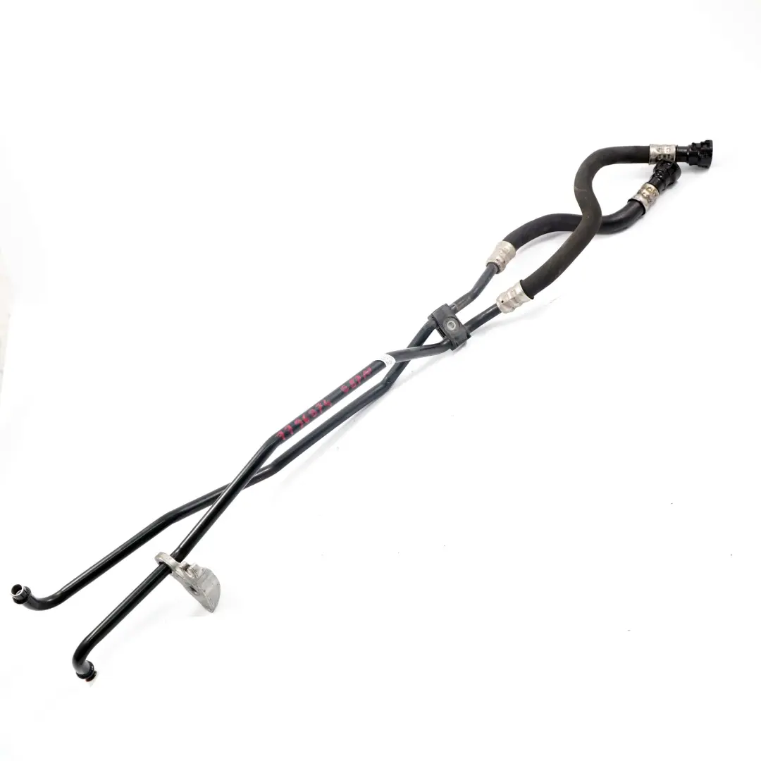 Tuyau refroidissement boite vitesse entree 7796875 para BMW E81 E87 LCI con número de pieza 7796874 BMW E81 E87 LCI Tuyau refroidissement boite vitesse entree 7796875 - SKU 7796874 - Número de pieza 7796874