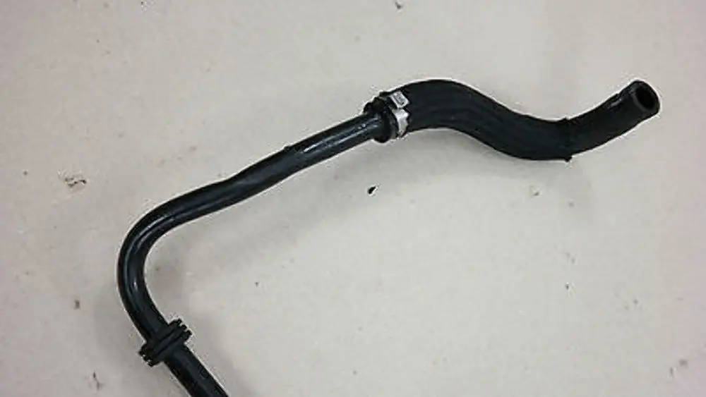 Przewód hamulcowy podciśnieniowy do BMW E87 E90 E91 o numerze 7797256 BMW E87 E90 E91 Przewód hamulcowy podciśnieniowy - SKU rhd-7797256 - Numer Części 7797256