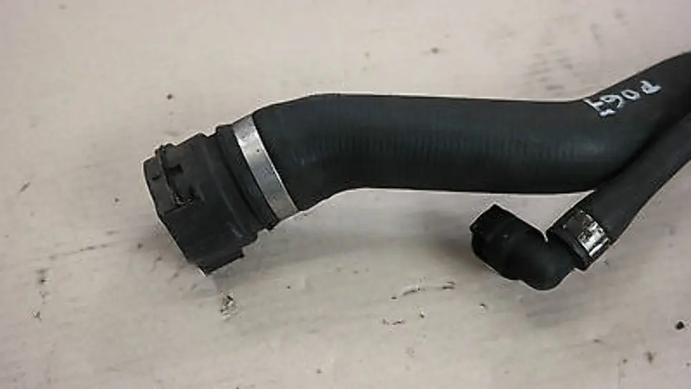 N47 Schlauch Zylinderkopf-Kühler Oben Diesel für BMW 1 3 er 1 E82 E90 E91 mit Teilenummer 7797257 BMW 1 3 er 1 E82 E90 E91 N47 Schlauch Zylinderkopf-Kühler Oben Diesel - SKU 7797257-1 - Teilenummer 7797257