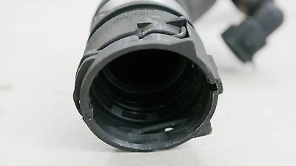 N47 Schlauch Zylinderkopf-Kühler Oben Diesel für BMW 1 3 er 1 E82 E90 E91 mit Teilenummer 7797257 BMW 1 3 er 1 E82 E90 E91 N47 Schlauch Zylinderkopf-Kühler Oben Diesel - SKU 7797257-1 - Teilenummer 7797257