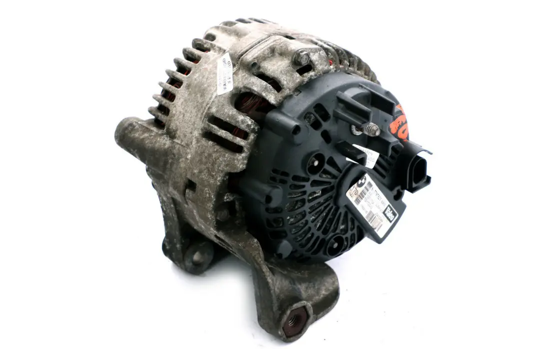 Alternatore Generatore VALEO 170A per BMW E60 E61 E63 E65 E83 con numero di parte 7797521 BMW E60 E61 E63 E65 E83 Alternatore Generatore VALEO 170A - SKU 7797521 - Numero di parte 7797521