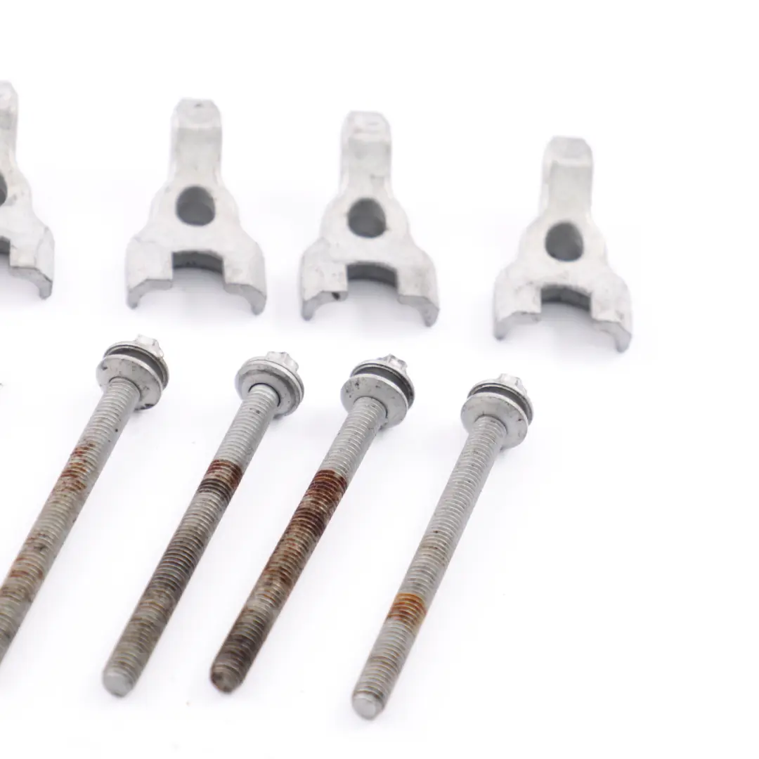 Set Supporto Iniettore Carburante 325D 330D 525D 530D N57 per BMW E90 E91 LCI F10 con numero di parte 7797881 BMW E90 E91 LCI F10 Set Supporto Iniettore Carburante 325D 330D 525D 530D N57 - SKU 7797881-2 - Numero di parte 7797881