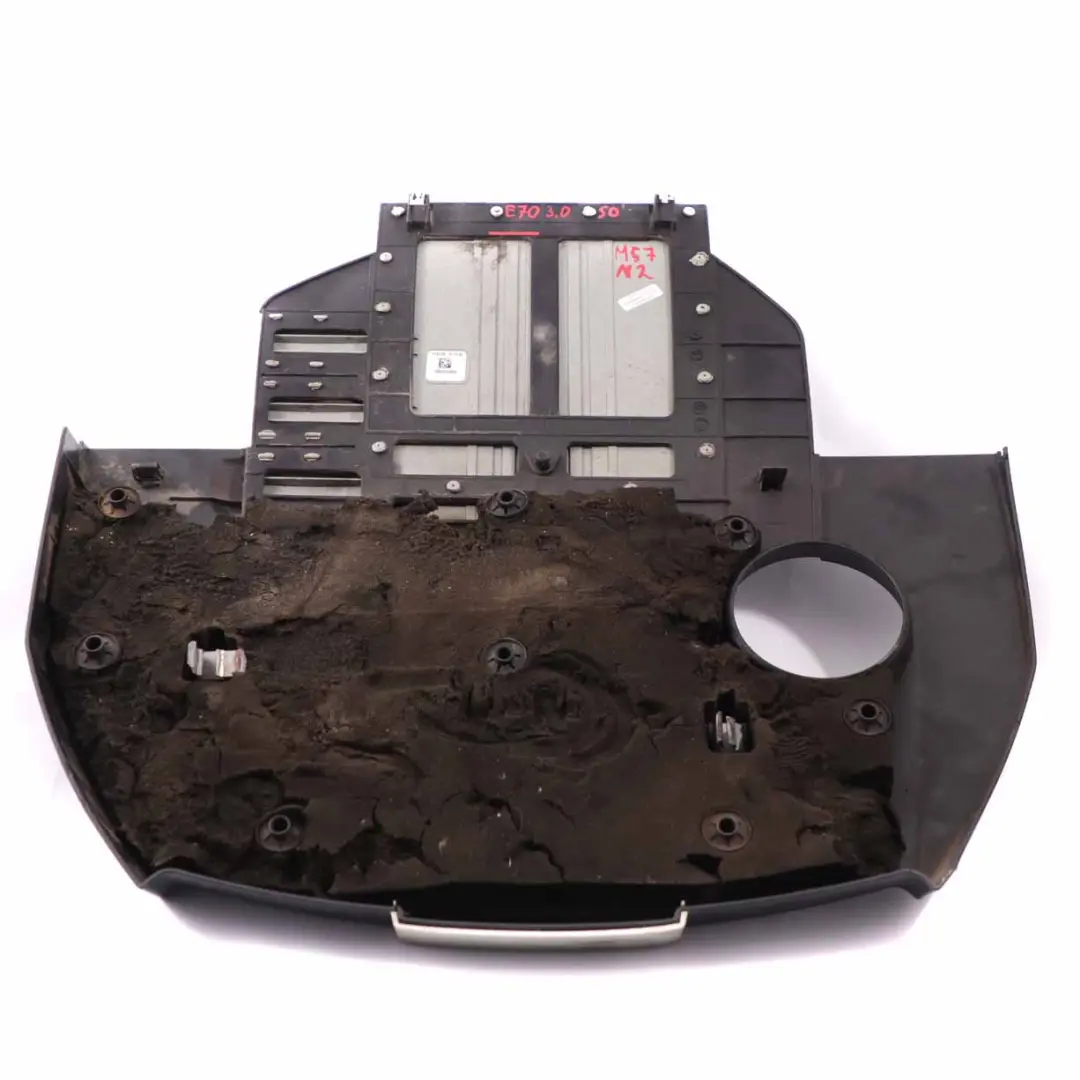 Coperchio motore BMW X5 E70 X6 E71 M57N2 Motore Diesel Isolamento per con numero di parte 7798374 Coperchio motore BMW X5 E70 X6 E71 M57N2 Motore Diesel Isolamento - SKU 7798374 - Numero di parte 7798374