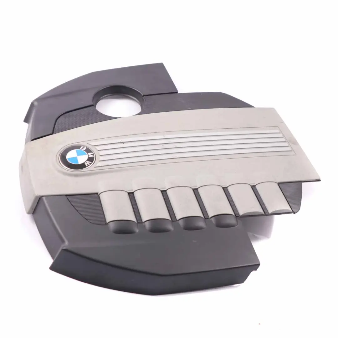 Coperchio motore BMW X5 E70 X6 E71 M57N2 Motore Diesel Isolamento per con numero di parte 7798374 Coperchio motore BMW X5 E70 X6 E71 M57N2 Motore Diesel Isolamento - SKU 7798374 - Numero di parte 7798374