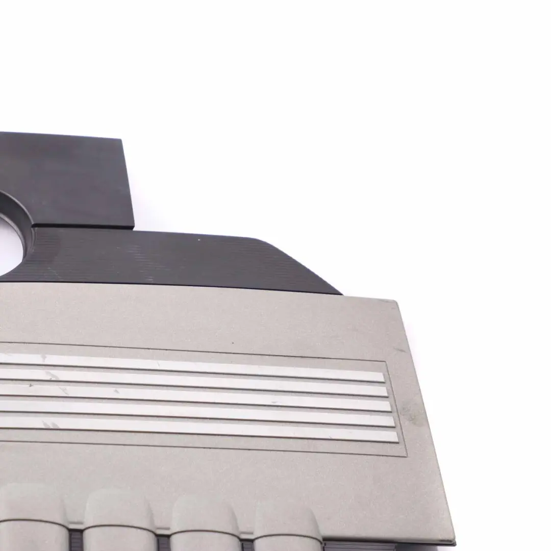 M57N2 Diesel Motor Acoustic Insulation to Engine Cover BMW X5 E70 X6 E71 with Part number 7798374 Engine Cover BMW X5 E70 X6 E71 M57N2 Diesel Motor Acoustic Insulation - SKU 7798374 - Part number 7798374