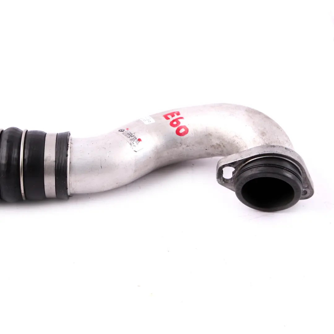 Charge Air Line Intercooler Pipe Hose pour BMW E60 E61 LCI Engine Turbo à propos du numéro de pièce 7798438 BMW E60 E61 LCI Engine Turbo Charge Air Line Intercooler Pipe Hose - SKU 7798438 - Numéro de pièce 7798438