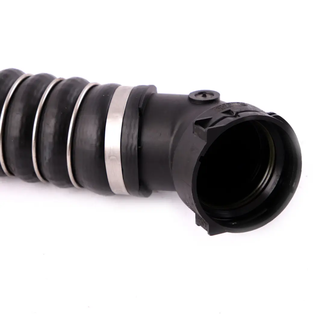 Charge Air Line Intercooler Pipe Hose para BMW E60 E61 LCI Motor Turbo con número de pieza 7798438 BMW E60 E61 LCI Motor Turbo Charge Air Line Intercooler Pipe Hose - SKU 7798438 - Número de pieza 7798438