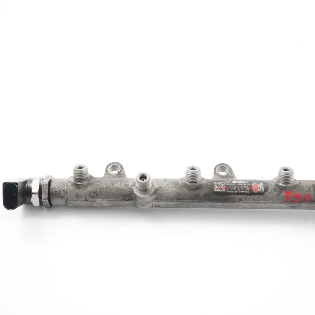 Sensore pressione carburante regolazione valvola Rail per BMW E60 LCI E90 E91 E92 con numero di parte 7805728 BMW E60 LCI E90 E91 E92 Sensore pressione carburante regolazione valvola Rail - SKU 7799610-1 - Numero di parte 7805728