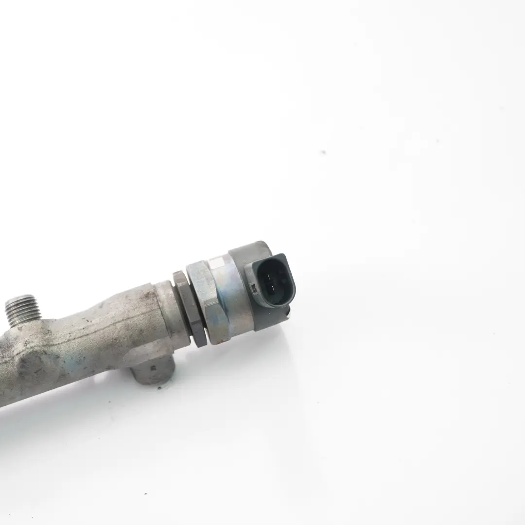 Capteur Pression Carburant Valve Régulation Rail pour BMW E60 E61 LCI E90 E91 E92 à propos du numéro de pièce 7805728 BMW E60 E61 LCI E90 E91 E92 Capteur Pression Carburant Valve Régulation Rail - SKU 7799610-1 - Numéro de pièce 7805728